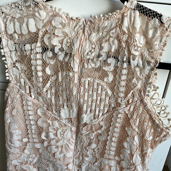 Lace midi dress - Picture 4 of 4